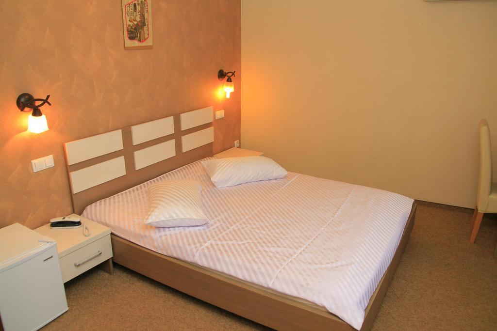 Pension Cleopatra Targu Mures Exterior foto
