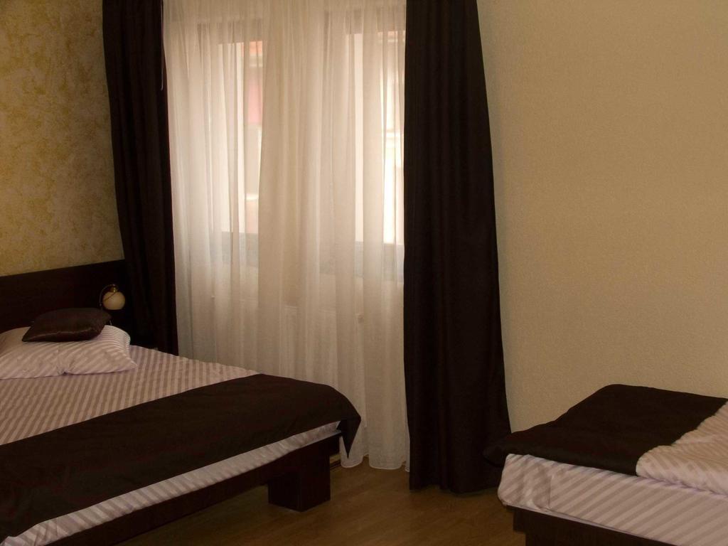 Pension Cleopatra Targu Mures Exterior foto
