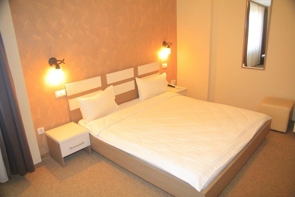 Pension Cleopatra Targu Mures Exterior foto