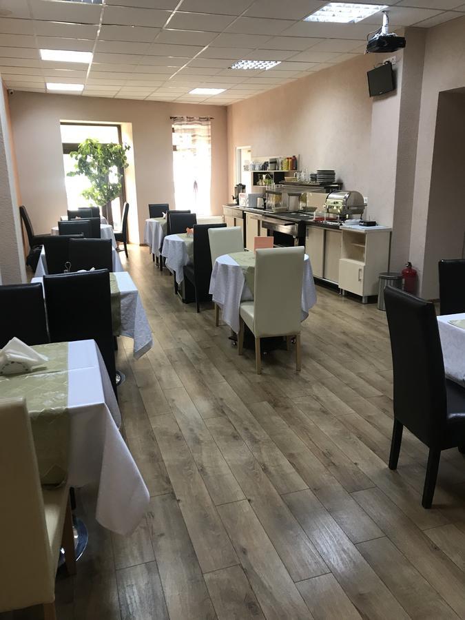 Pension Cleopatra Targu Mures Exterior foto